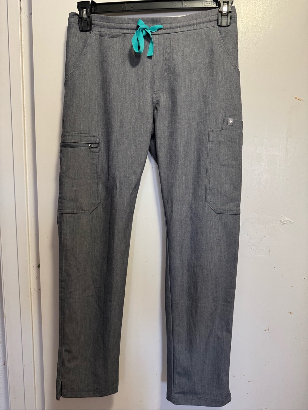 FIGS Pre-loved EUC scrub pants i don’t remember style/color gray hues XS-Petite